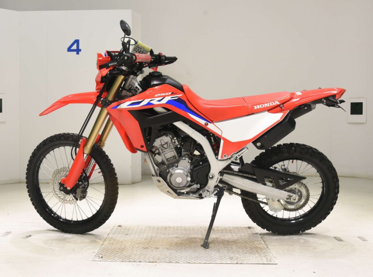 Мотоцикл Honda CRF250L с пробегом 3909 km