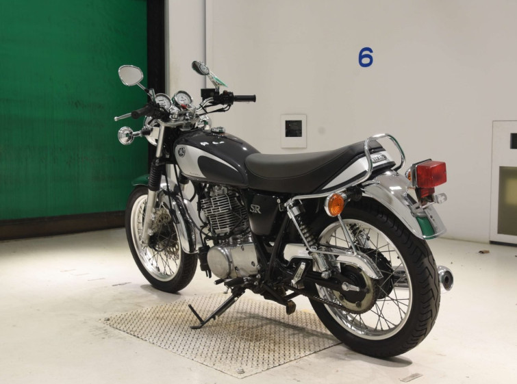 Мотоцикл Yamaha SR400 с пробегом 7201 km