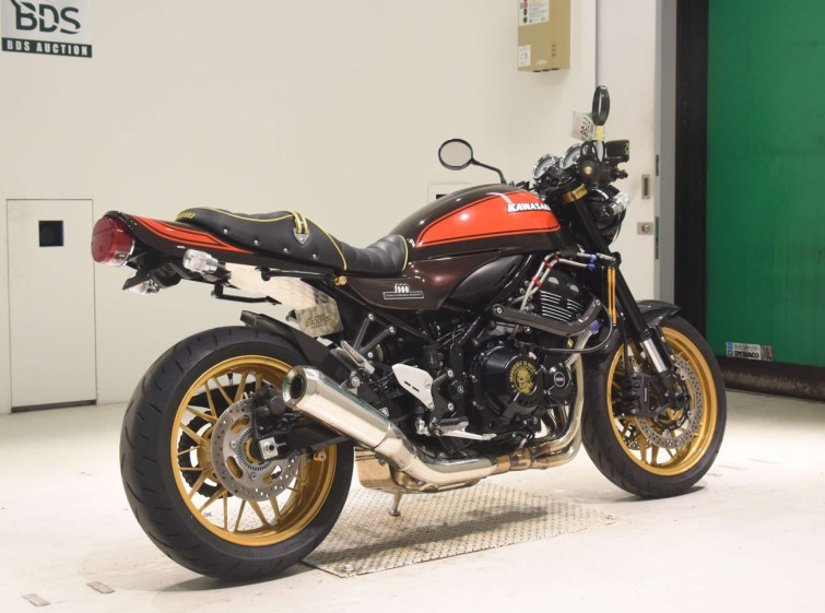 Мотоцикл Kawasaki Z900RS с пробегом 3704 km