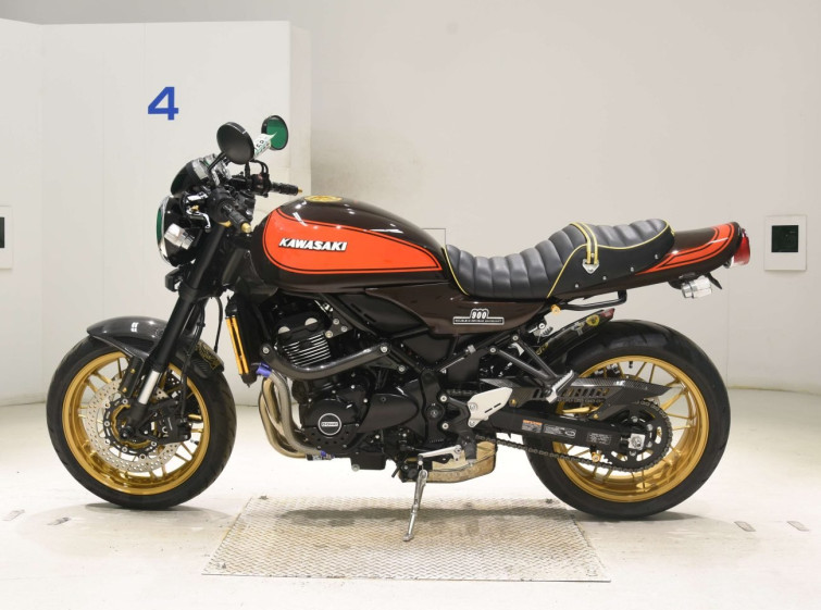 Мотоцикл Kawasaki Z900RS с пробегом 3704 km