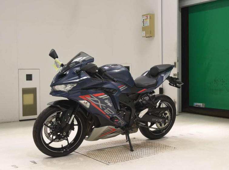 Мотоцикл Kawasaki NINJA ZX-25R з пробігом 7510 km