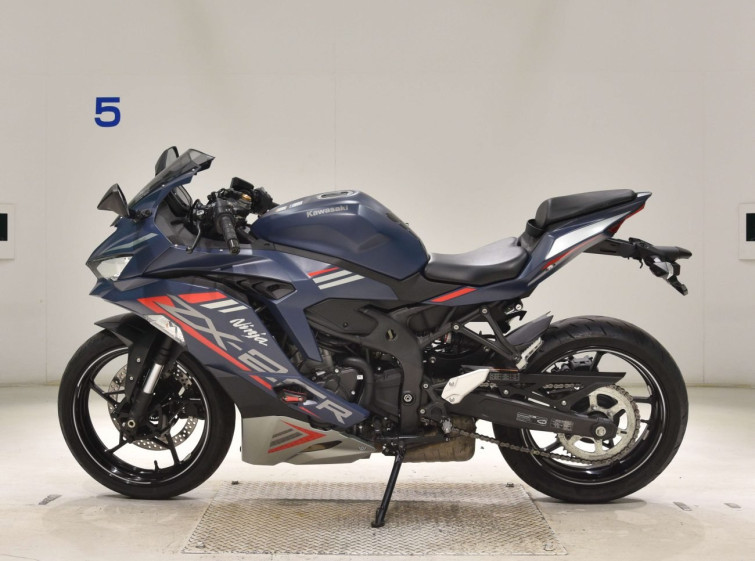 Мотоцикл Kawasaki NINJA ZX-25R з пробігом 7510 km