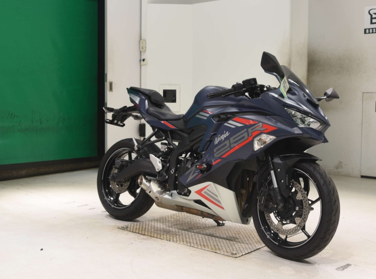 Мотоцикл Kawasaki NINJA ZX-25R з пробігом 7510 km