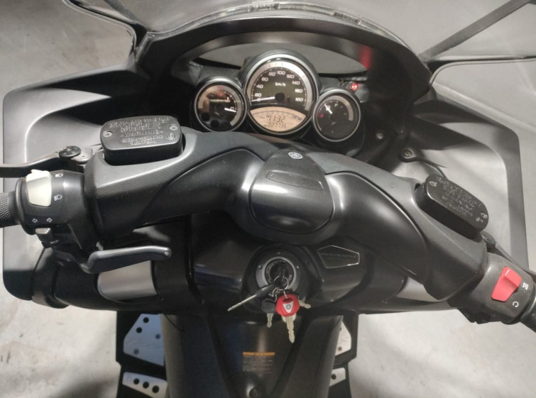 Мотоцикл Yamaha T-MAX500 с пробегом 27736 km