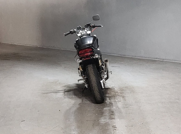 Мотоцикл Yamaha XJR400