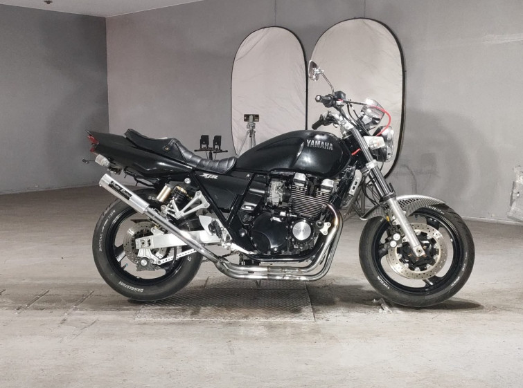 Мотоцикл Yamaha XJR400