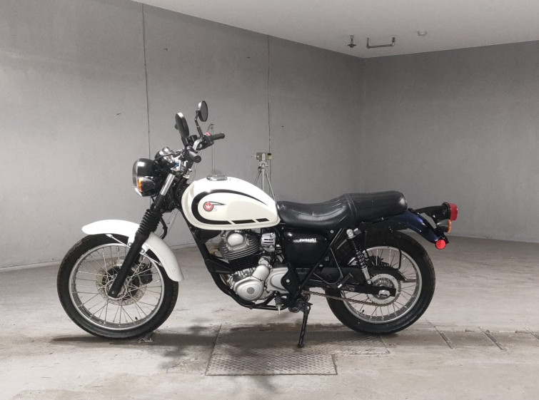 Мотоцикл Kawasaki W230 с пробегом 1301 km