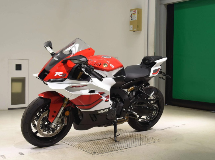 Мотоцикл Yamaha YZF-R9 с пробегом 2983 km