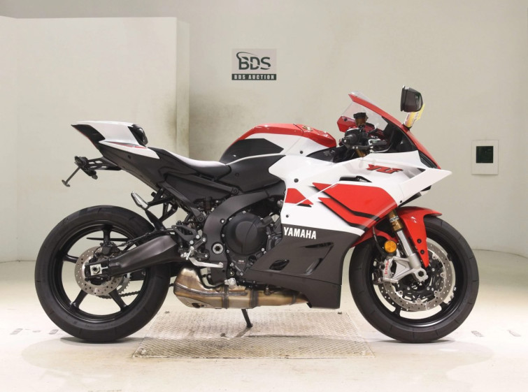 Мотоцикл Yamaha YZF-R9 с пробегом 2983 km