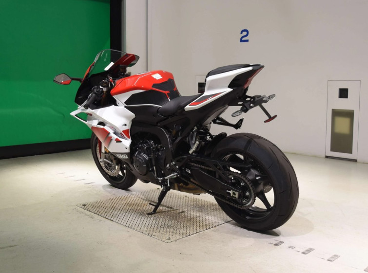 Мотоцикл Yamaha YZF-R9 с пробегом 2983 km