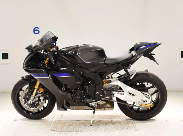 Мотоцикл Yamaha YZF-R1M с пробегом 811 km