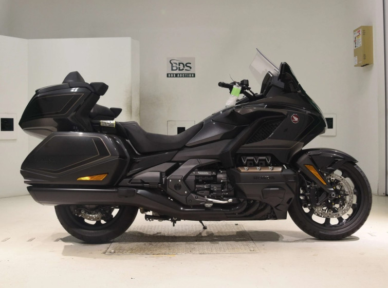 Мотоцикл Honda GL1800 TOUR D с пробегом 121 km