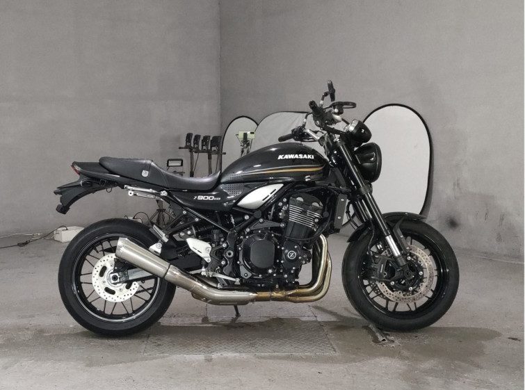 Мотоцикл Kawasaki Z900RS с пробегом 15988 km
