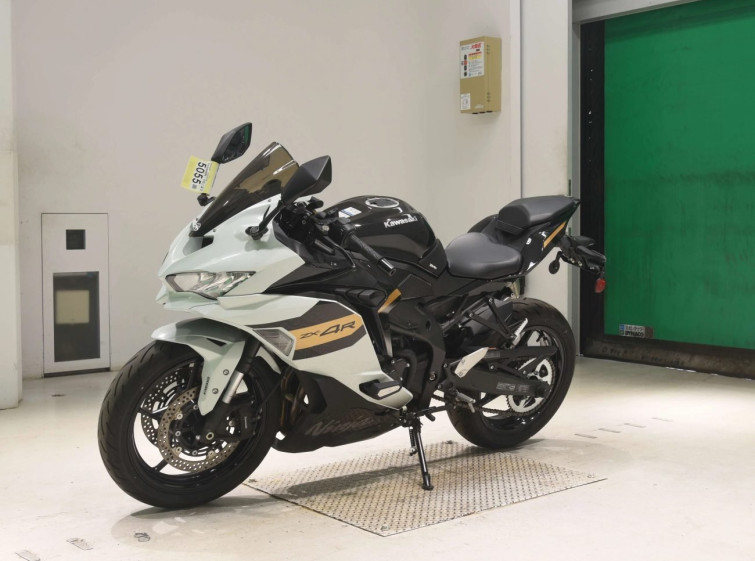 Мотоцикл Kawasaki ZX-4R SE с пробегом 2522 km
