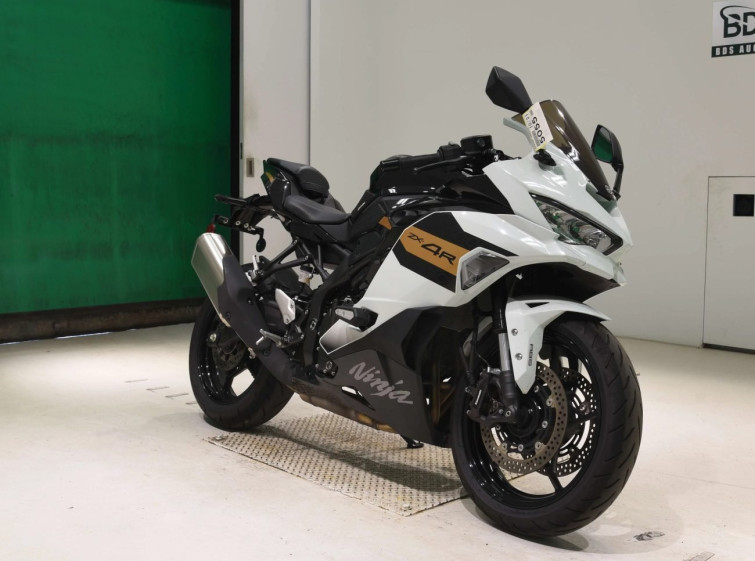 Мотоцикл Kawasaki ZX-4R SE с пробегом 2522 km