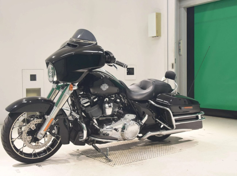 Мотоцикл HD STREET GLIDE FLHXS1870 с пробегом 11883 km