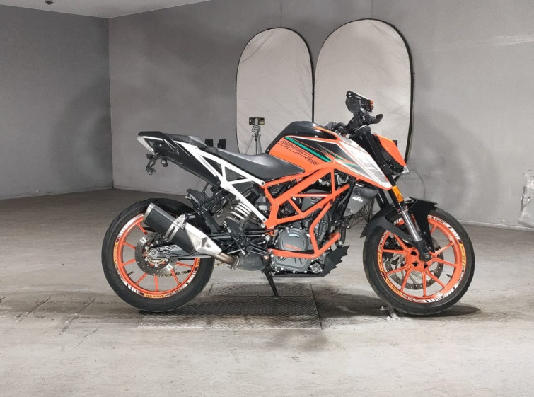 Мотоцикл KTM 390 DUKE с пробегом 37348 km