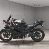 Мотоцикл Yamaha YZF-R25