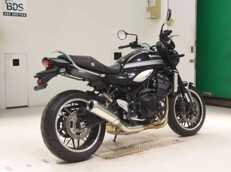 Мотоцикл Kawasaki Z900RS с пробегом 1974 km