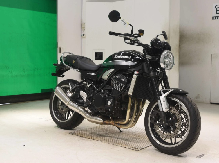 Мотоцикл Kawasaki Z900RS с пробегом 1974 km