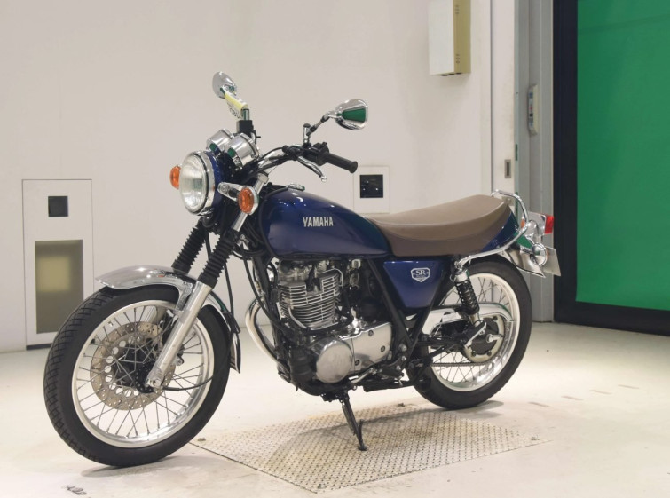 Мотоцикл Yamaha SR400 с пробегом 4479 km