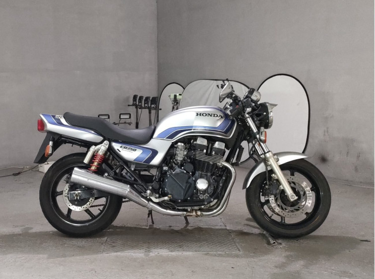 Мотоцикл Honda CB750 з пробігом 21551 km