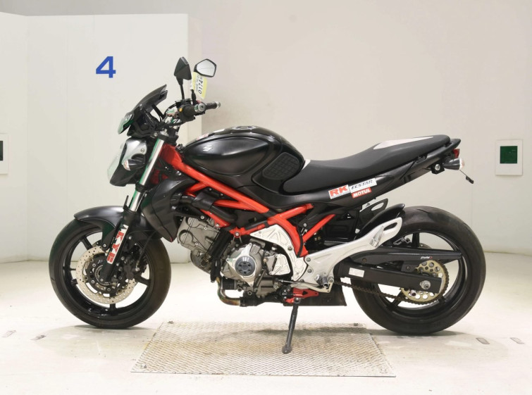 Мотоцикл Suzuki GLADIUS 400 с пробегом 16915 km