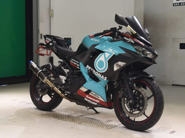 Мотоцикл Kawasaki NINJA400 с пробегом 16133 km