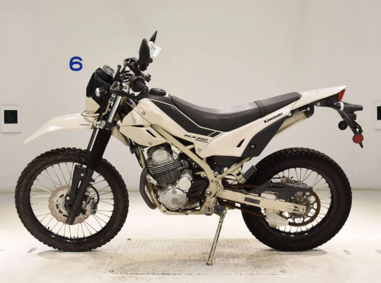 Мотоцикл Kawasaki KLX150L с пробегом 3715 km