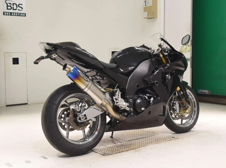 Мотоцикл Kawasaki NINJA ZX-10R з пробігом 26664 km
