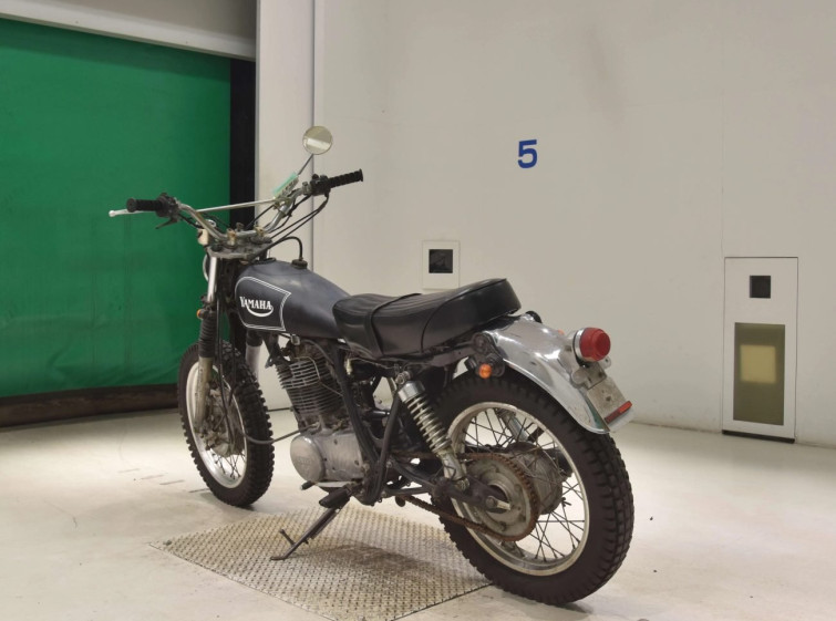 Мотоцикл Yamaha SR400-2 з пробігом 13909 km