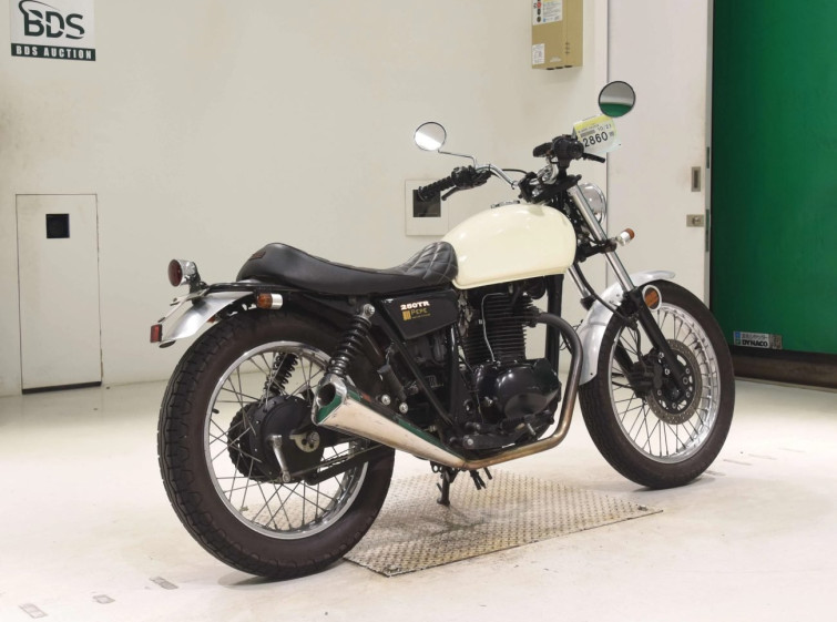 Мотоцикл Kawasaki 250TR с пробегом 10618 km