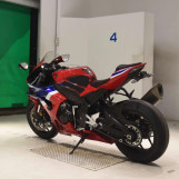 Мотоцикл Honda CBR1000RR с пробегом 1213 km