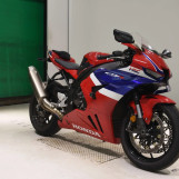Мотоцикл Honda CBR1000RR с пробегом 1213 km