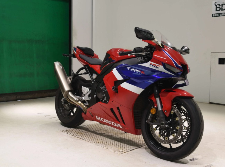 Мотоцикл Honda CBR1000RR с пробегом 1213 km