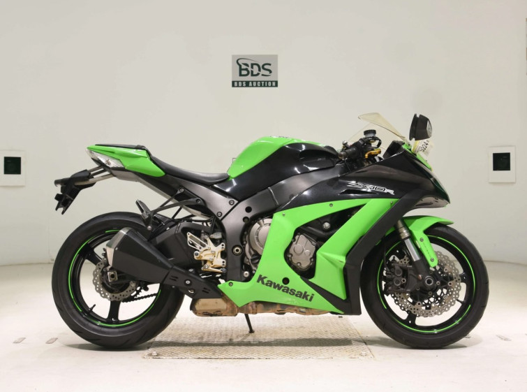 Мотоцикл Kawasaki NINJA ZX-10RA з пробігом 78000 km
