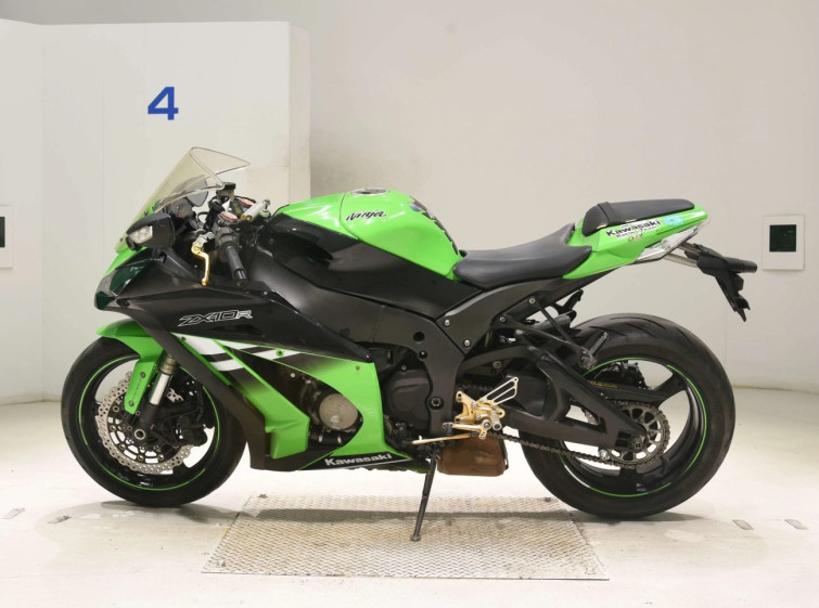 Мотоцикл Kawasaki NINJA ZX-10RA з пробігом 78000 km