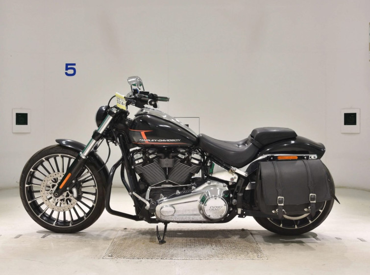 Мотоцикл HD FXBR1920 с пробегом 24932 km