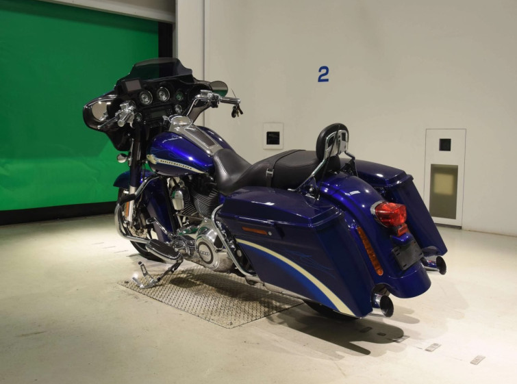 Мотоцикл HD STREET GLIDE FLHXSE1800 с пробегом 27931 km