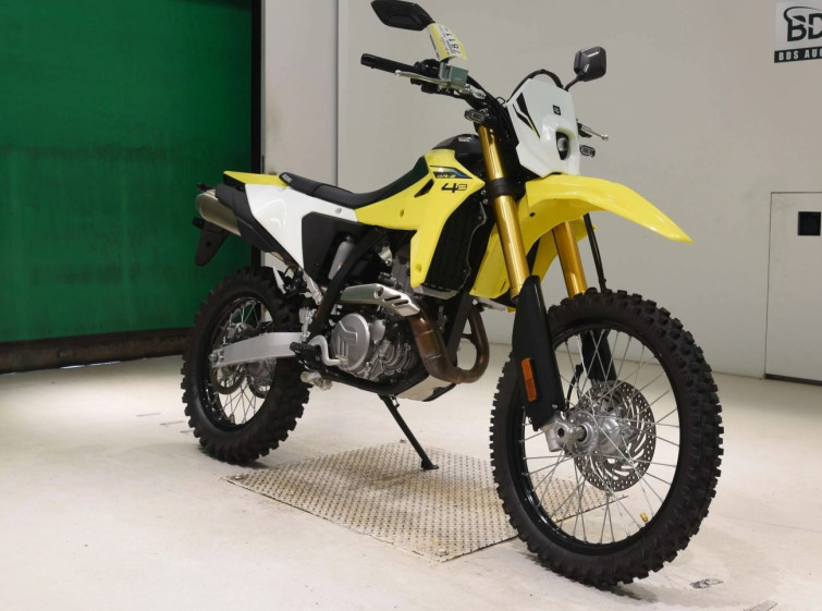 Мотоцикл Suzuki DR-Z4S с пробегом 805 km