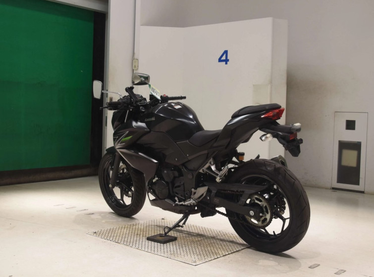 Мотоцикл Kawasaki Z250 з пробігом 32114 km
