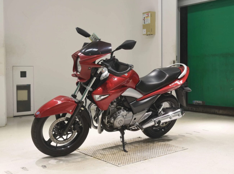 Мотоцикл Suzuki GSR250 з пробігом 12538 km