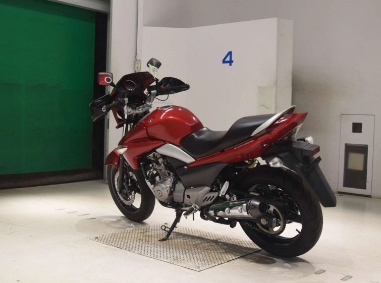 Мотоцикл Suzuki GSR250 з пробігом 12538 km