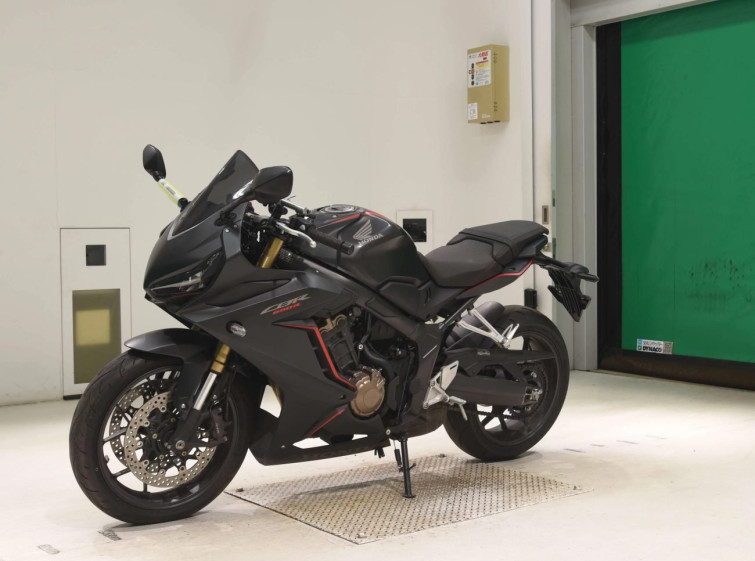 Мотоцикл Honda CBR650R з пробігом 9750 km