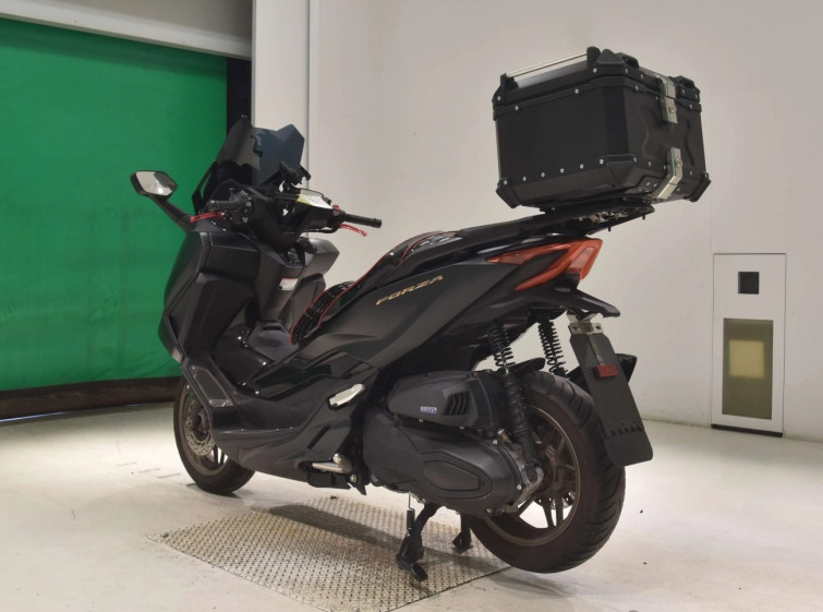 Мотоцикл Honda FORZA-6