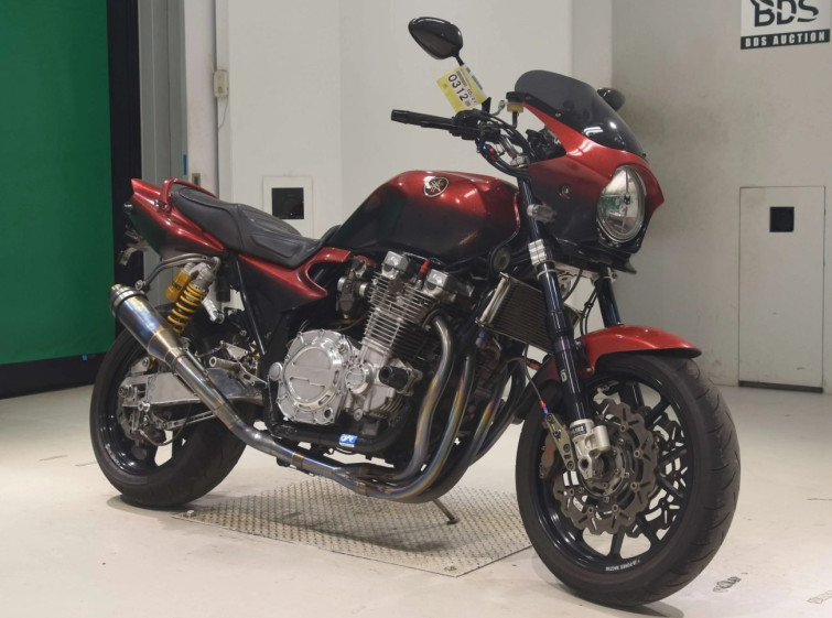 Мотоцикл Yamaha XJR1300 з пробігом 81673 km