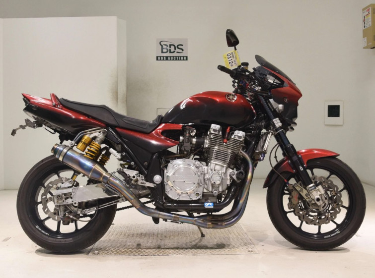 Мотоцикл Yamaha XJR1300 з пробігом 81673 km