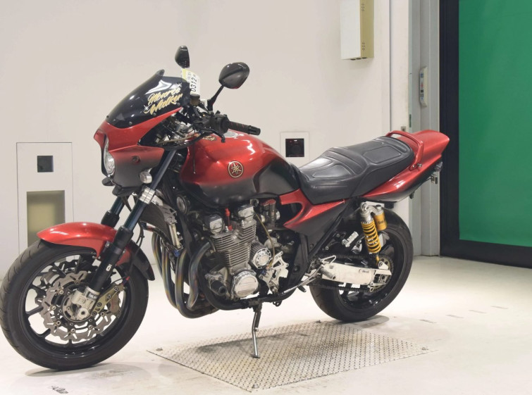 Мотоцикл Yamaha XJR1300 з пробігом 81673 km