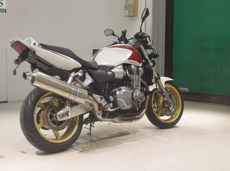 Мотоцикл Honda CB1300SF