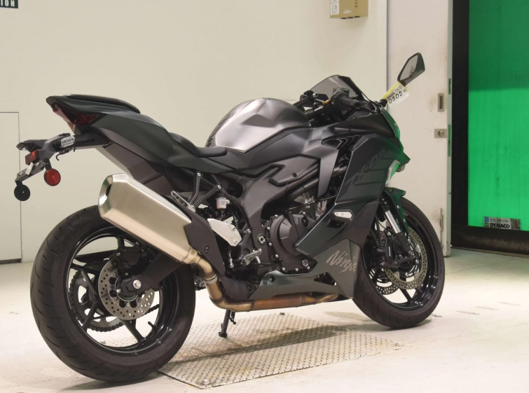 Мотоцикл Kawasaki ZX-4R SE с пробегом 6662 km